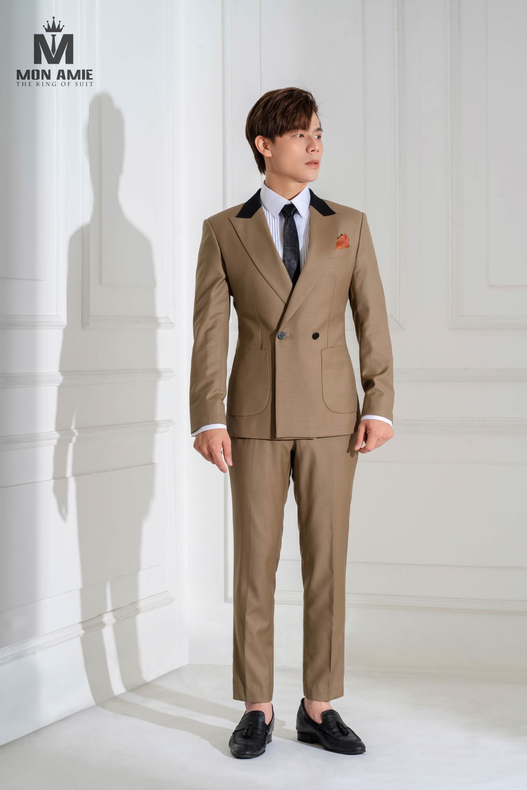 Double Breasted Beige Suit With Patched Pockets 